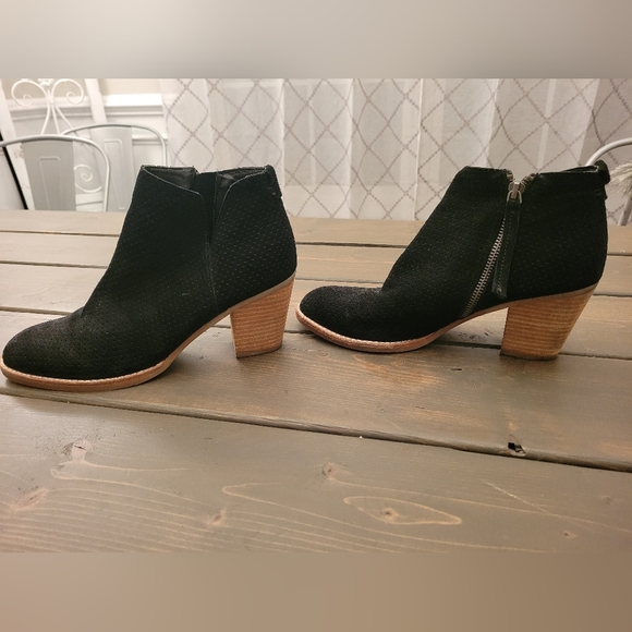 Dolce Vita size 8 black ankle boots - Picture 2 of 7